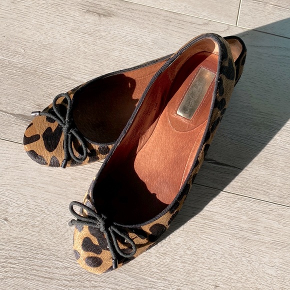 Two pairs of flat shoes - Picture 2 of 10